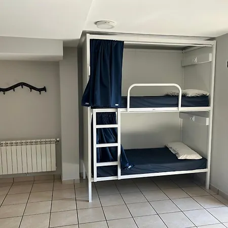 Ostello San Anton Melide