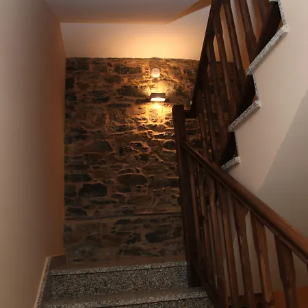 Ostello San Anton Melide